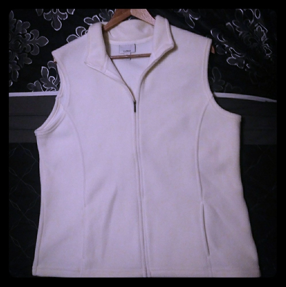 L.L. Bean Ivory Fleece Vest NWOT